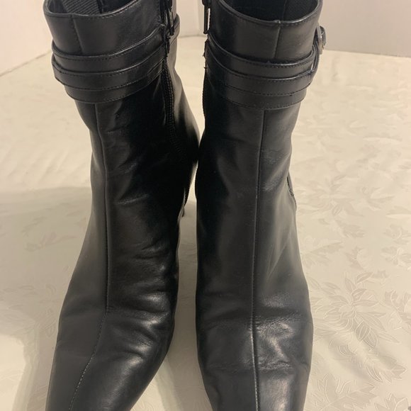 Ankle boots - Size 7M - Picture 2 of 9